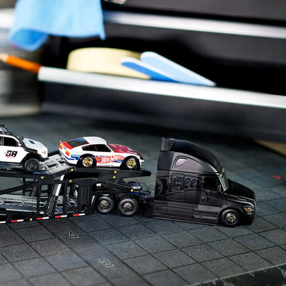Hot Wheels Elite 64 Freightliner Cascadia