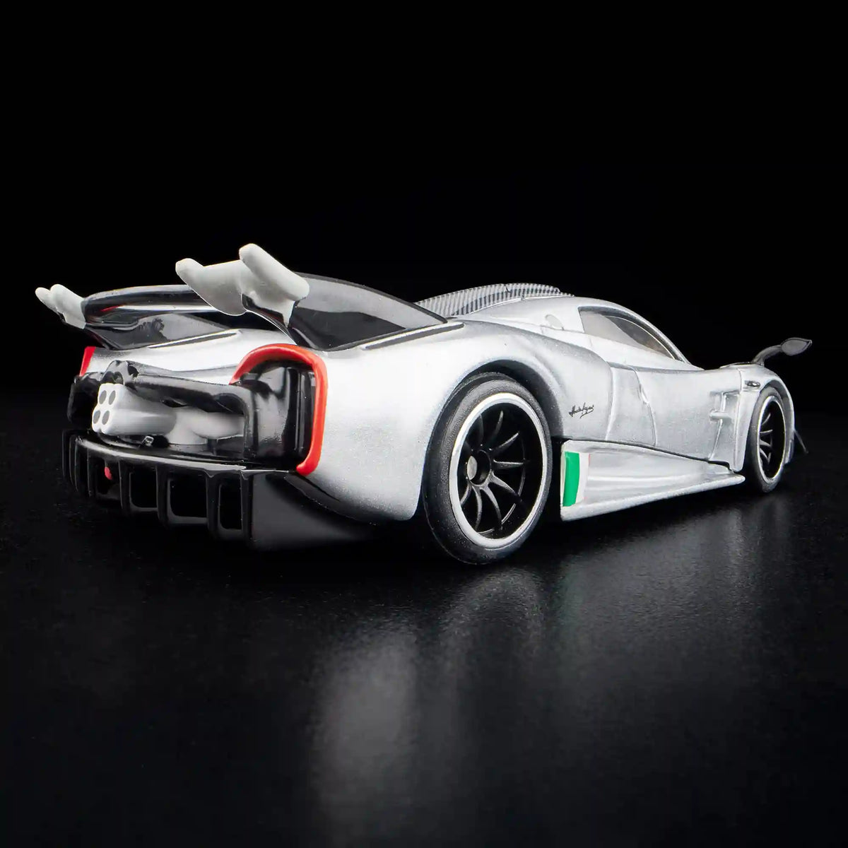 Hot Wheels RLC Exclusive ’21 Pagani Huayra R