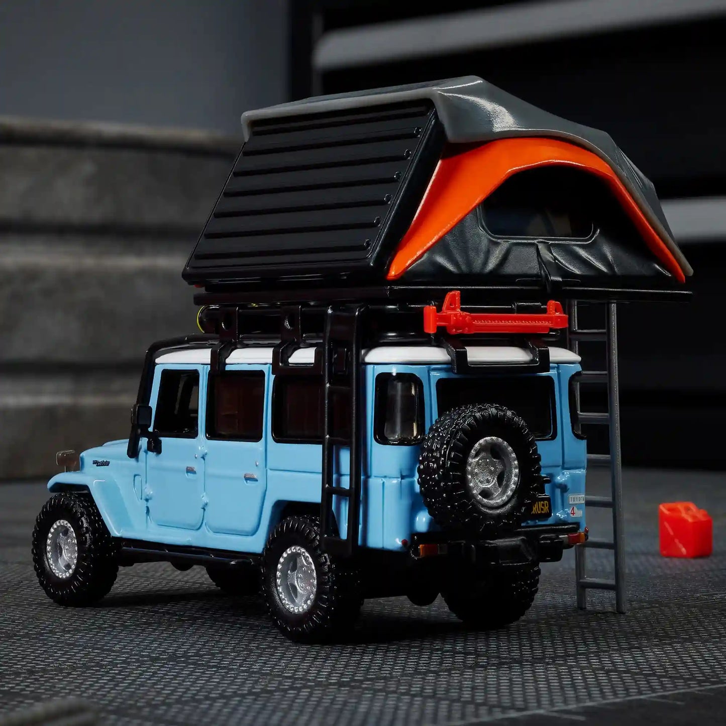 Hot Wheels Elite 64 Mod Shop 1982 Custom Toyota Land Cruiser FJ45 Troopy