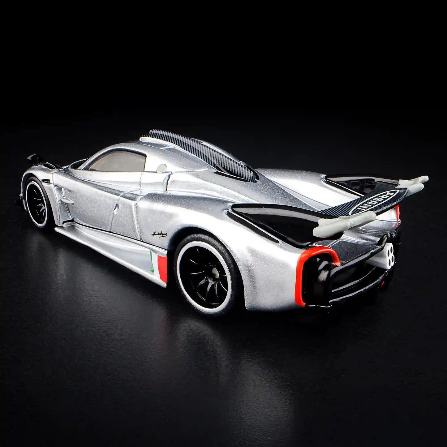 Hot Wheels RLC Exclusive ’21 Pagani Huayra R