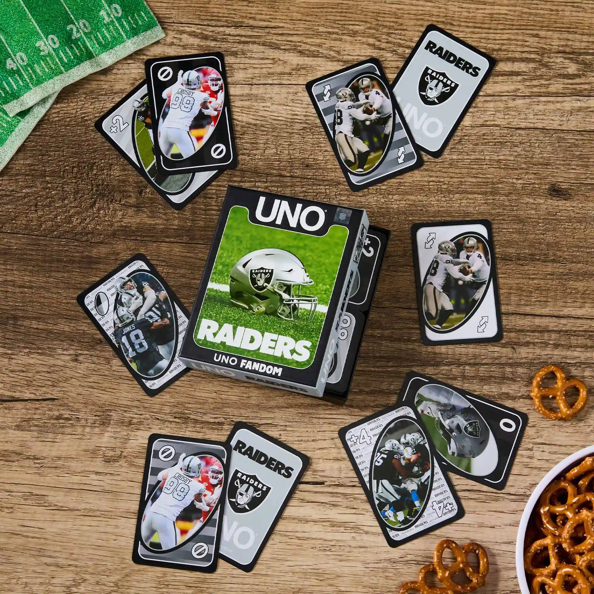 UNO Fandom NFL Las Vegas Raiders Game Deck