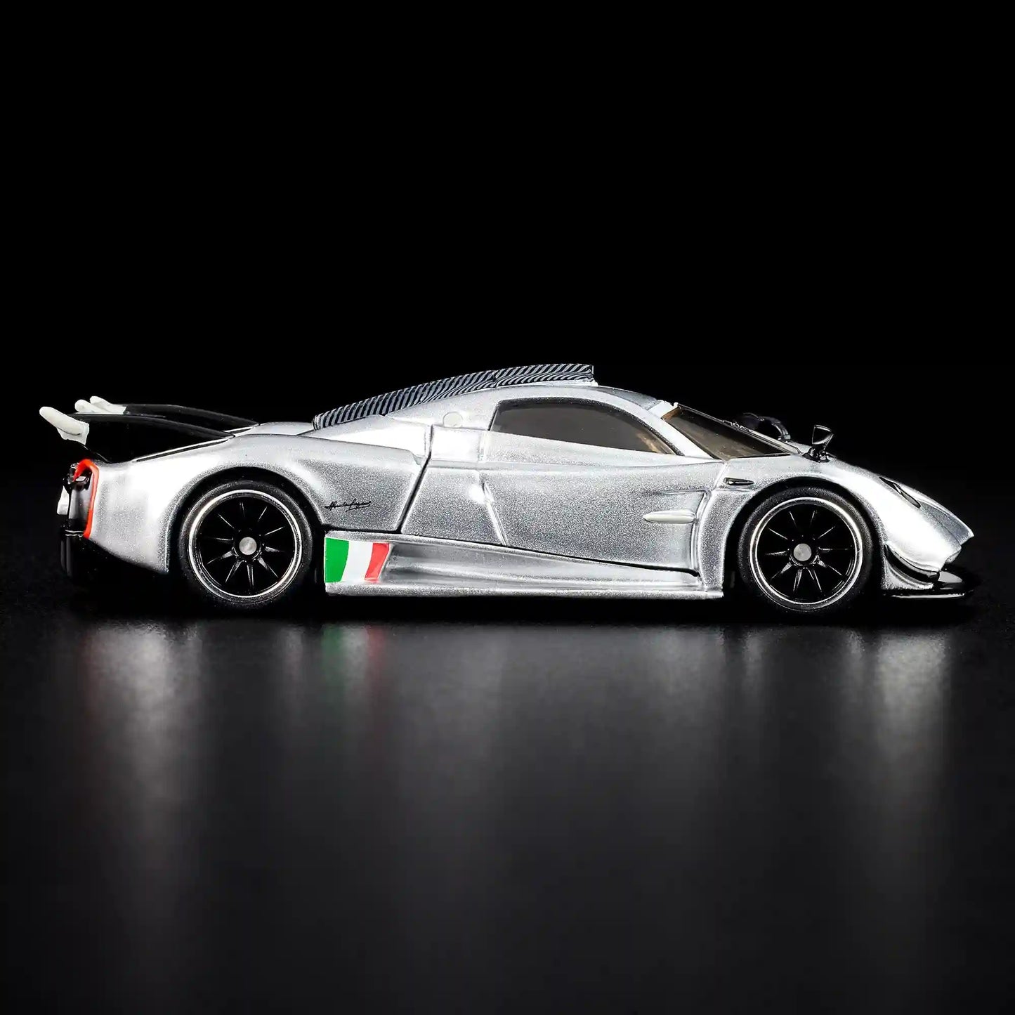 Hot Wheels RLC Exclusive ’21 Pagani Huayra R