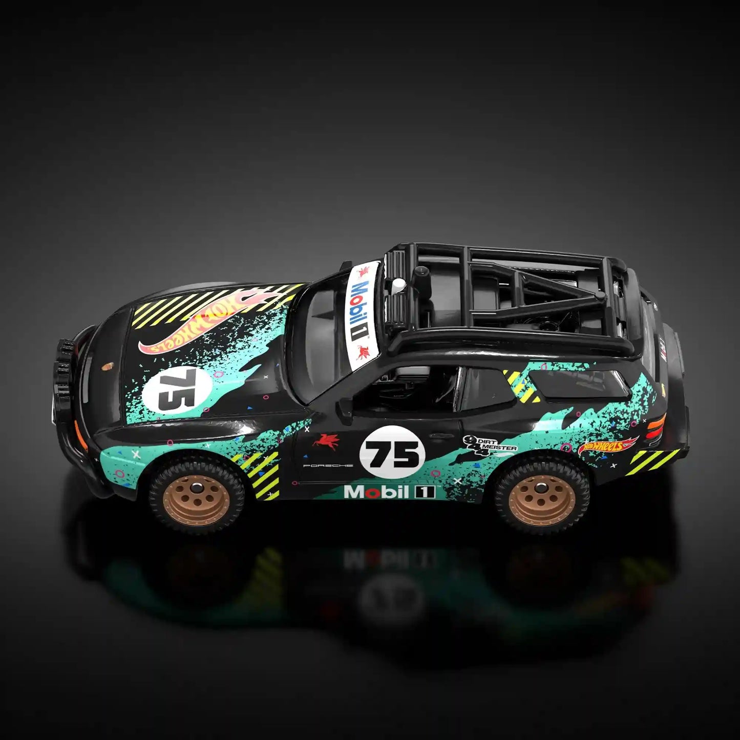 Hot Wheels Mobil 1 Porsche Dirtmeister 944